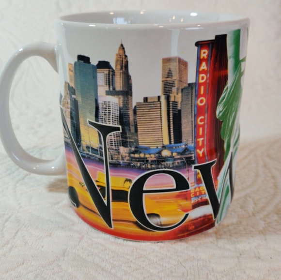 Americawear 2014 New York Statue Of Liberty, Times Square 3D Coffee Mug - Picture 1 of 8